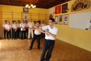 Các thành viên thi lấy Dan biểu diễn các bài dự thi